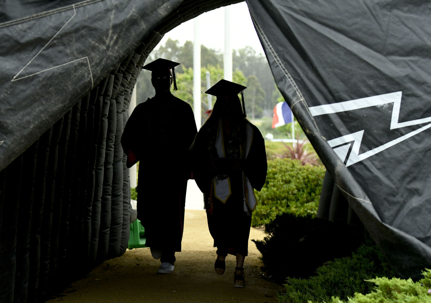 060520 Nipomo graduation 02.jpg